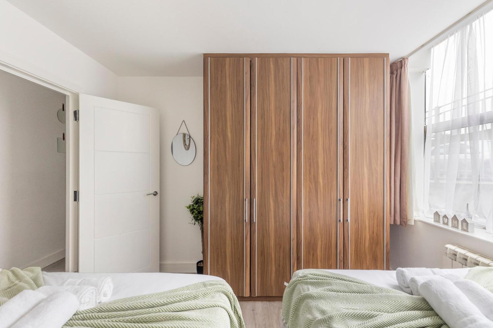 Modern Flat In Central Golders Green 伦敦 外观 照片
